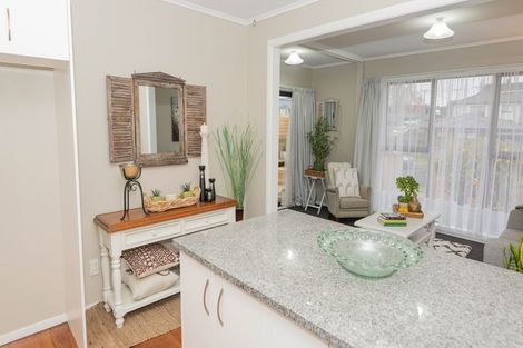 Photo of property in 2/30 Union Street, Papakura, 2110