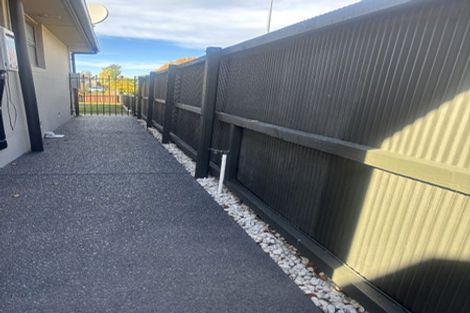 Photo of property in 207 Wainoni Road, Avondale, Christchurch, 8061