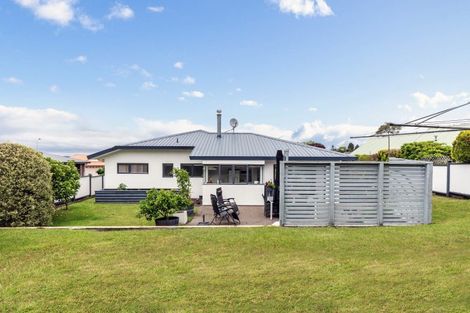 Photo of property in 35 Kinder Street, Acacia Bay, Taupo, 3330