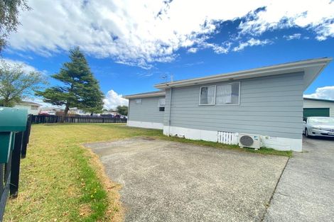 Photo of property in 2 Hobman Place, Manurewa, Auckland, 2102