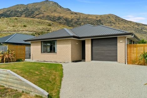 Photo of property in 48 Myles Way, Lower Shotover, Queenstown, 9304