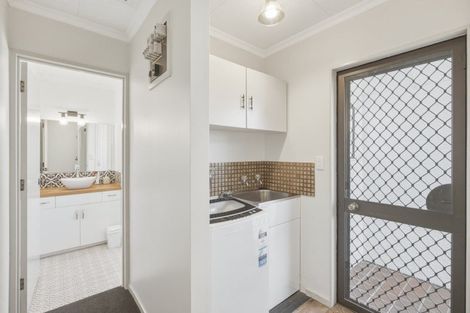 Photo of property in 8a Church Place, Whanganui, 4500