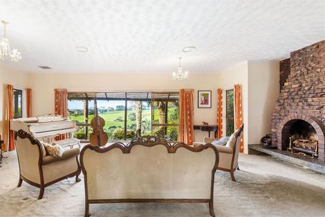 Photo of property in 185 Red Hills Road, Massey, Henderson, 0782