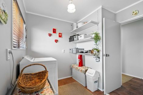 Photo of property in 2923 State Highway 1, Sanson, Palmerston North, 4479