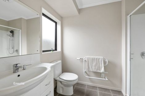 Photo of property in 9 Percy Kinsman Crescent, Riverstone Terraces, Upper Hutt, 5018