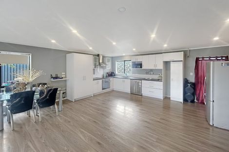 Photo of property in 10 Kebbell Avenue, Levin, 5510