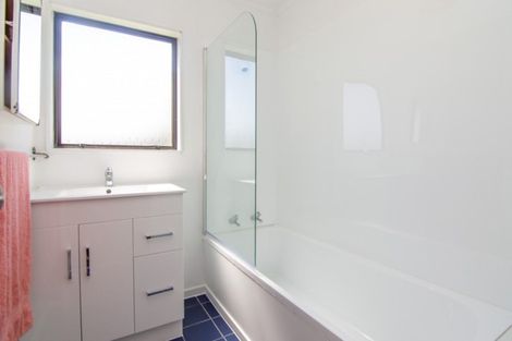 Photo of property in 14 Tawa Street, Tokomaru, Palmerston North, 4474