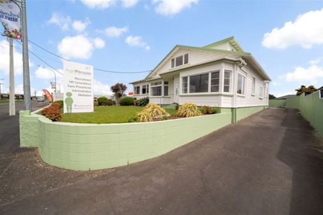 Photo of property in 47 Glover Road, Hawera, 4610