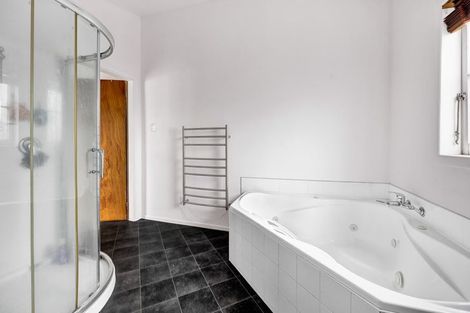 Photo of property in 278 South Road, Hawera, 4610