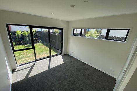 Photo of property in 1/3g Newelm Lane, Flat Bush, Auckland, 2019