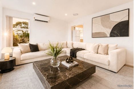 Photo of property in 9 Grimshaw Place, Henderson, Auckland, 0612