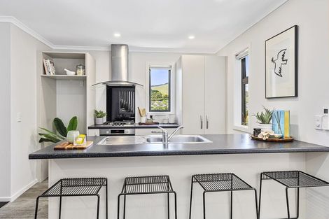 Photo of property in 31 Mascot Street, Tawa, Wellington, 5028