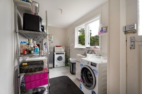 Photo of property in 24 Derby Place, Cannons Creek, Porirua, 5024