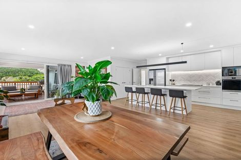 Photo of property in 37 Josh Road, Huapai, Kumeu, 0810