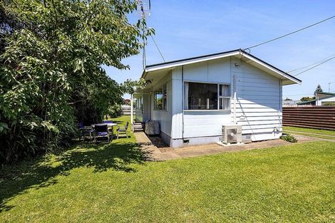 Photo of property in 39 Fairfield Road, Hawera, 4610