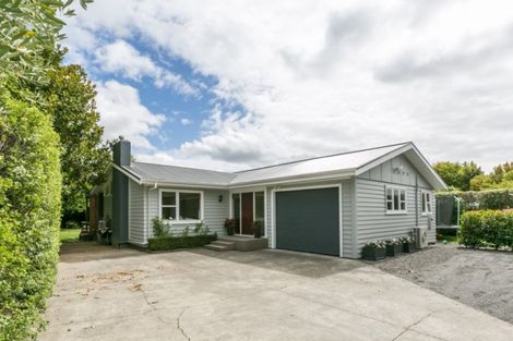 Photo of property in 17 Brookvale Road, Havelock North, 4130