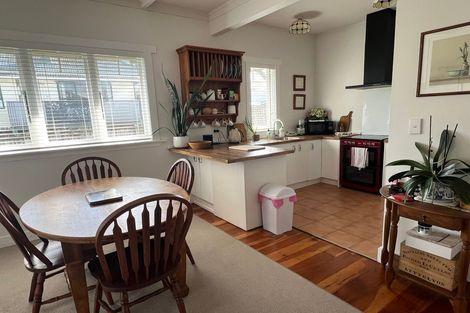 Photo of property in 37 South Street, Papakura, 2110