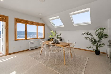 Photo of property in 78 The Crescent, Roseneath, Wellington, 6011