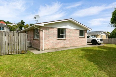 Photo of property in 183d Newlands Road, Newlands, Wellington, 6037