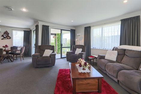 Photo of property in 16 Kahikatea Street, Inglewood, 4330