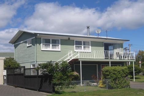 Photo of property in 38 Aubrey Crescent, Rainbow Point, Taupo, 3330