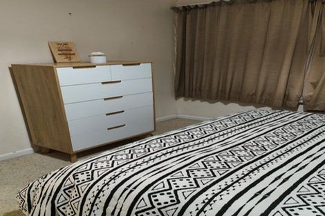 Photo of property in 1/10 Bishop Street, Green Bay, Auckland, 0604