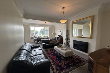 Photo of property in 1/154 Oriental Parade, Oriental Bay, Wellington, 6011