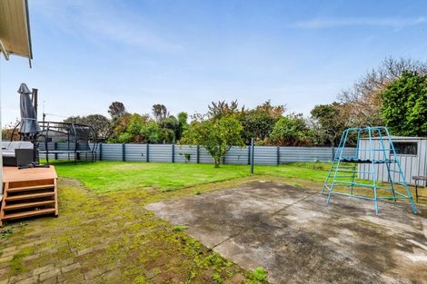 Photo of property in 16 Dixon Avenue, Hawera, 4610