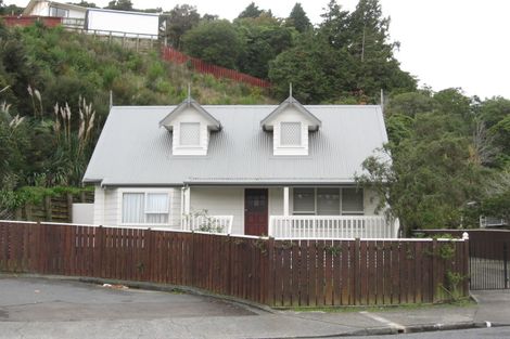 Photo of property in 21 Glen Road, Stokes Valley, Lower Hutt, 5019