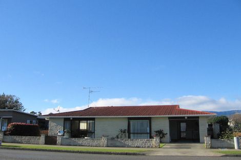 Photo of property in 36 Te Rauparaha Street, Otaki, 5512