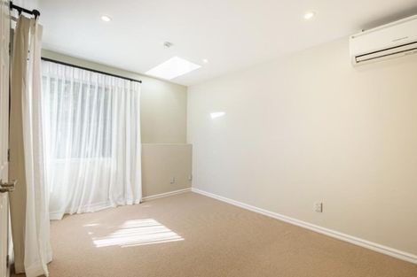 Photo of property in 102 Bassett Road, Remuera, Auckland, 1050
