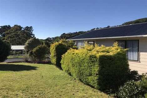 Photo of property in 35 Woolwich Close, Whitby, Porirua, 5024