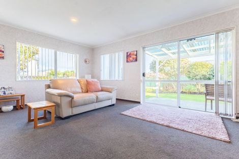 Photo of property in 9a Saxton Street, Levin, 5510