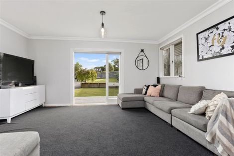 Photo of property in 10a Matama Road, Glen Eden, Auckland, 0602