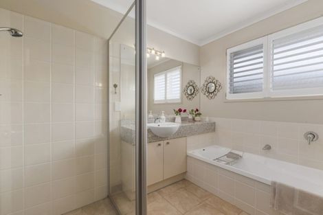 Photo of property in 12 Courtney Lane, Matakana, Warkworth, 0985