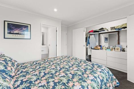 Photo of property in 35 Cumming Street, Okato, 4335