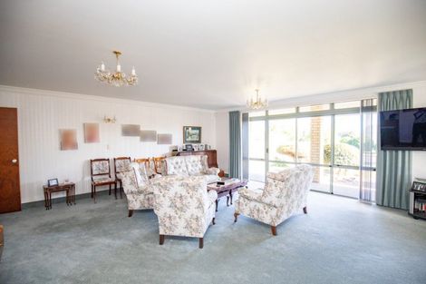 Photo of property in 15 Walton Place, Ngatea, 3503