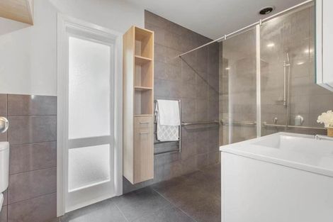 Photo of property in 37 Chorley Avenue, Massey, Auckland, 0614