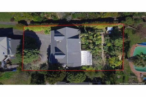 Photo of property in 1/964 Beach Road, Torbay, Auckland, 0630