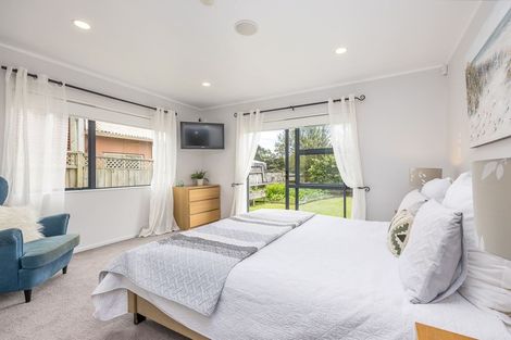 Photo of property in 2 Mizen Court, Torbay, Auckland, 0630