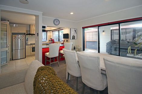 Photo of property in 2/30 Corunna Road, Milford, Auckland, 0620