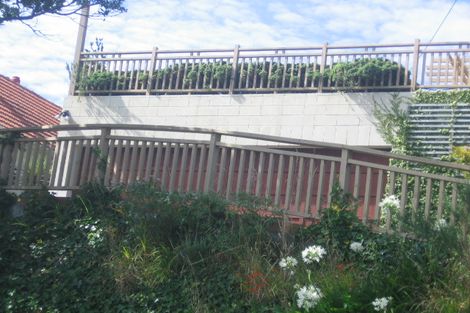 Photo of property in 49 Moana Road, Kelburn, Wellington, 6012