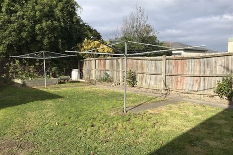 Photo of property in 2/102 Wainoni Road, Avondale, Christchurch, 8061