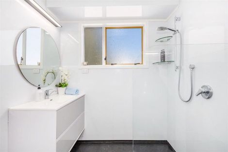 Photo of property in 42b Hicks Close, Whitby, Porirua, 5024