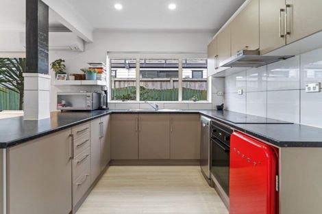 Photo of property in 2/31 Miro Street, Mount Maunganui, 3116