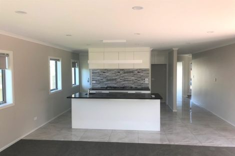 Photo of property in 21 Miharo Crescent, Flagstaff, Hamilton, 3210