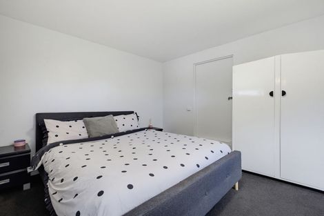 Photo of property in 2 Bromley Place, Westown, New Plymouth, 4310