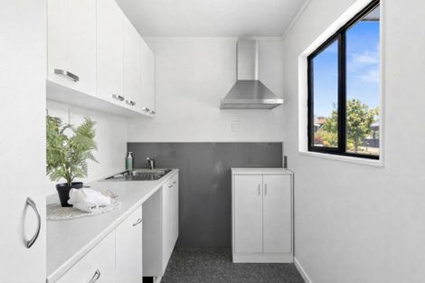 Photo of property in 73 Gilbass Avenue, Hamilton Lake, Hamilton, 3204