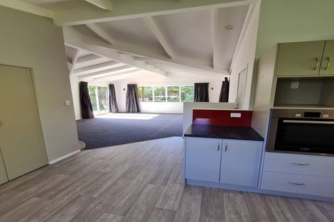Photo of property in 64 Te Henga Road, Waitakere, Henderson, 0781