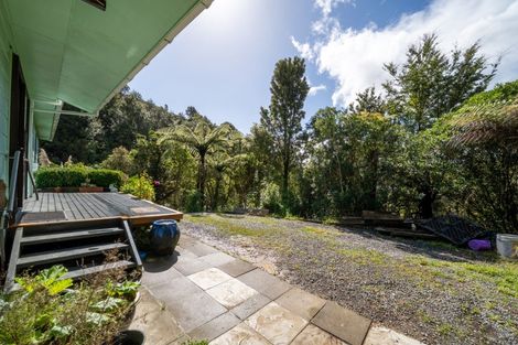 Photo of property in 44 Ngahere Street, Stokes Valley, Lower Hutt, 5019